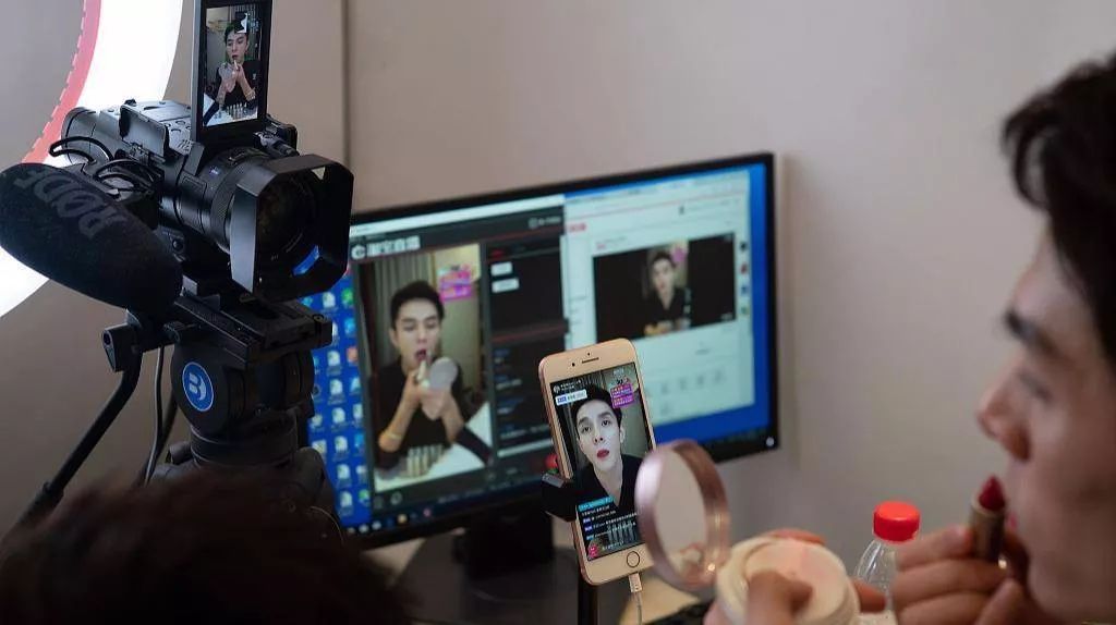 快手短视频平台商业价值_快手电商达人带货能力_快手可以买粉丝吗